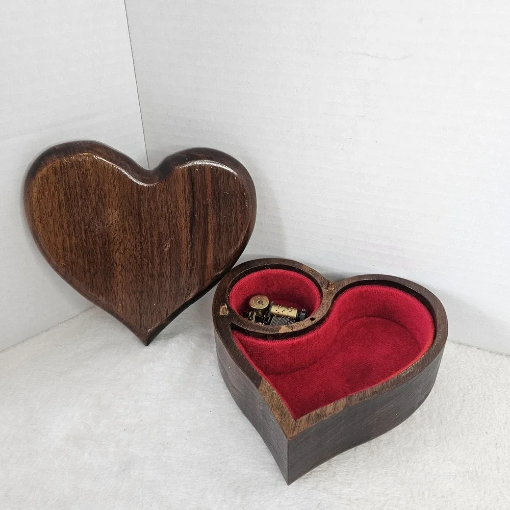 Beautiful Vintage Wooden Heart Shaped Musical Jewelry Box Plays Music